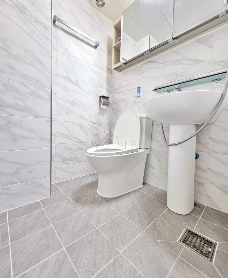 Yeosu Newly Built 3-Room Unit 302 3th image