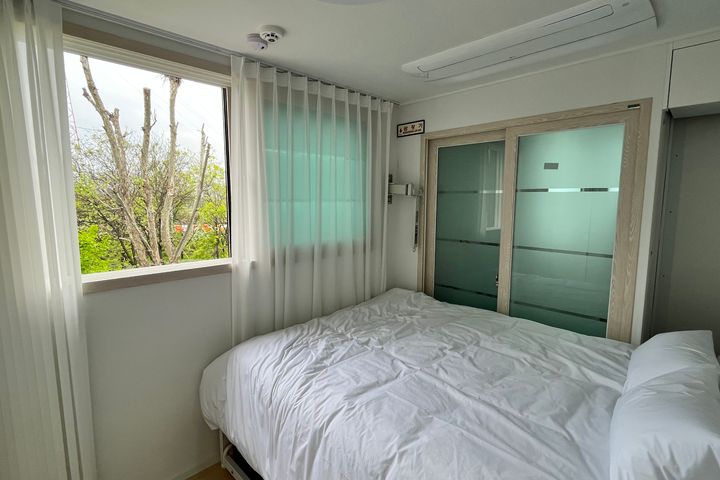 Hapjeong/New 2-Room Apartment for 8 People wi 5th image