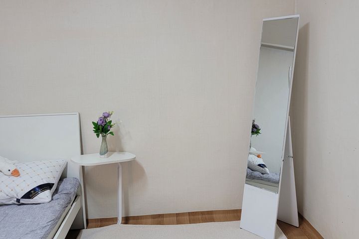 Apartment in Geoje Okpo with 2 bedrooms and a 2th image
