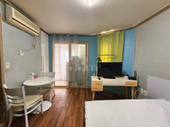 Studio apartment, 15 minutes from Yeungnam Un 2th image