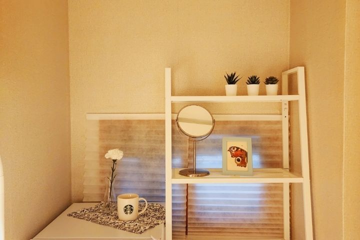 Newly built hotel-quality accommodation near 19th image