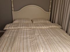 Fully furnished, stylish space just 5 minutes 12th image