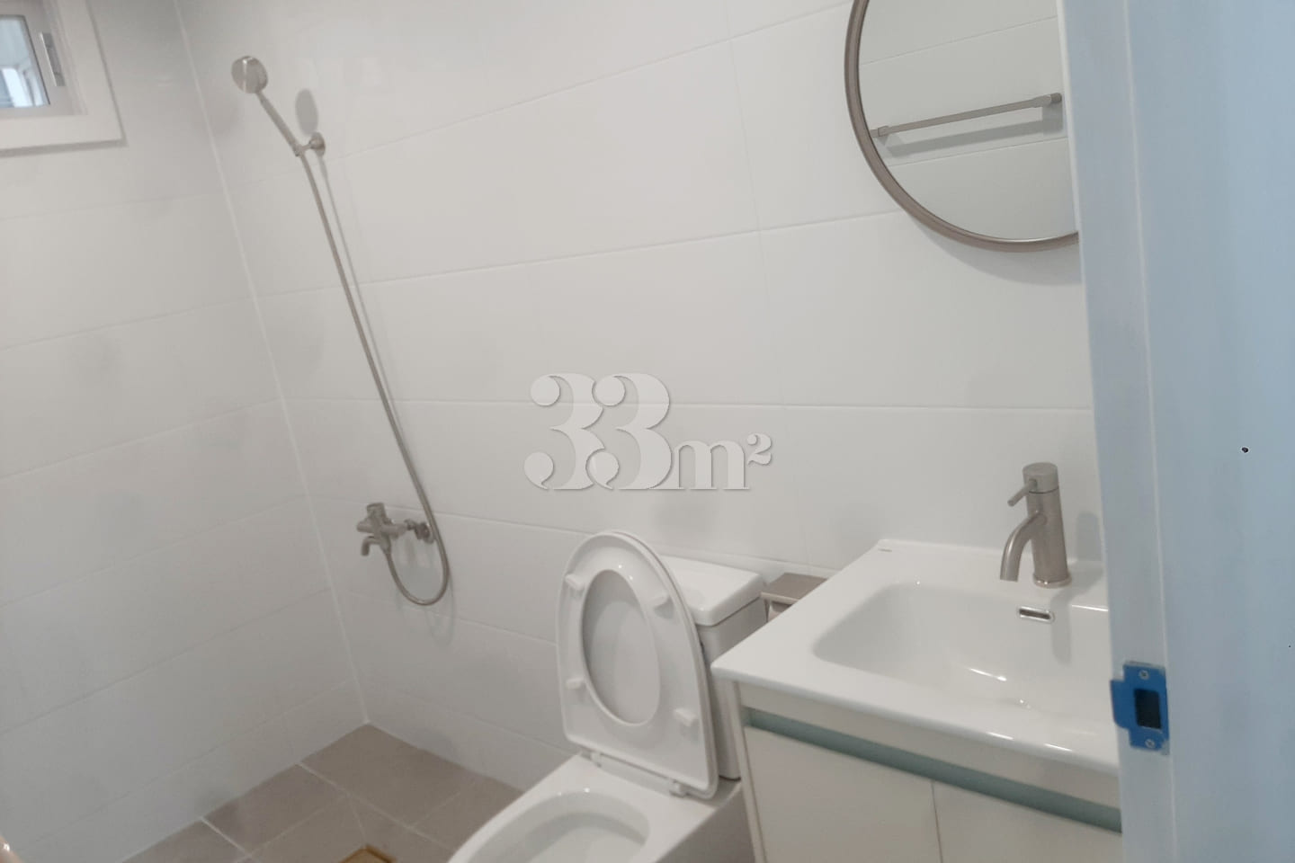 6 Atmospheric Accommodations in Downtown Jung 10th image