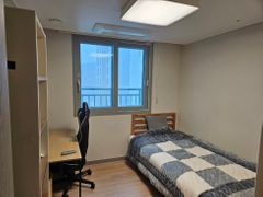 Two small rooms 0th image
