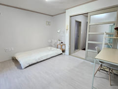 Spacious and neat studio apartment in Hotan-d 1th image