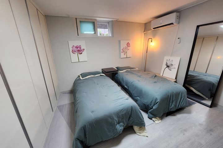 Two-room apartment 350m from Sagajeong Statio 0th image
