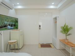 Twin Room in Myeongdong Station Area, Seoul 1th image