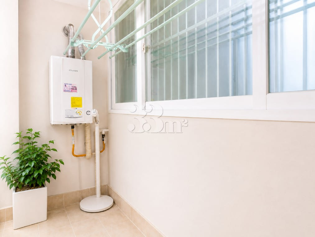 Spacious 12-pyeong room on flat ground in Hye 7th image