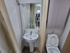 South-facing riverside studio with great valu 8th image
