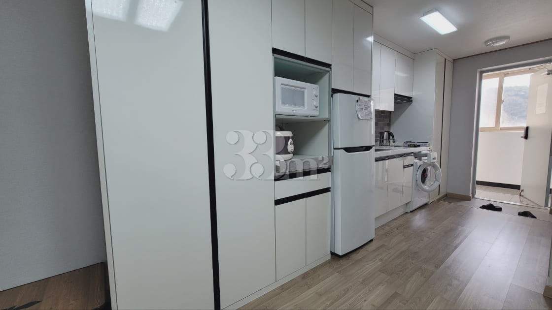Pine Village, Unit 309 6th image
