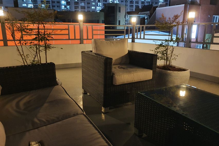 광장로 하얀집 201호