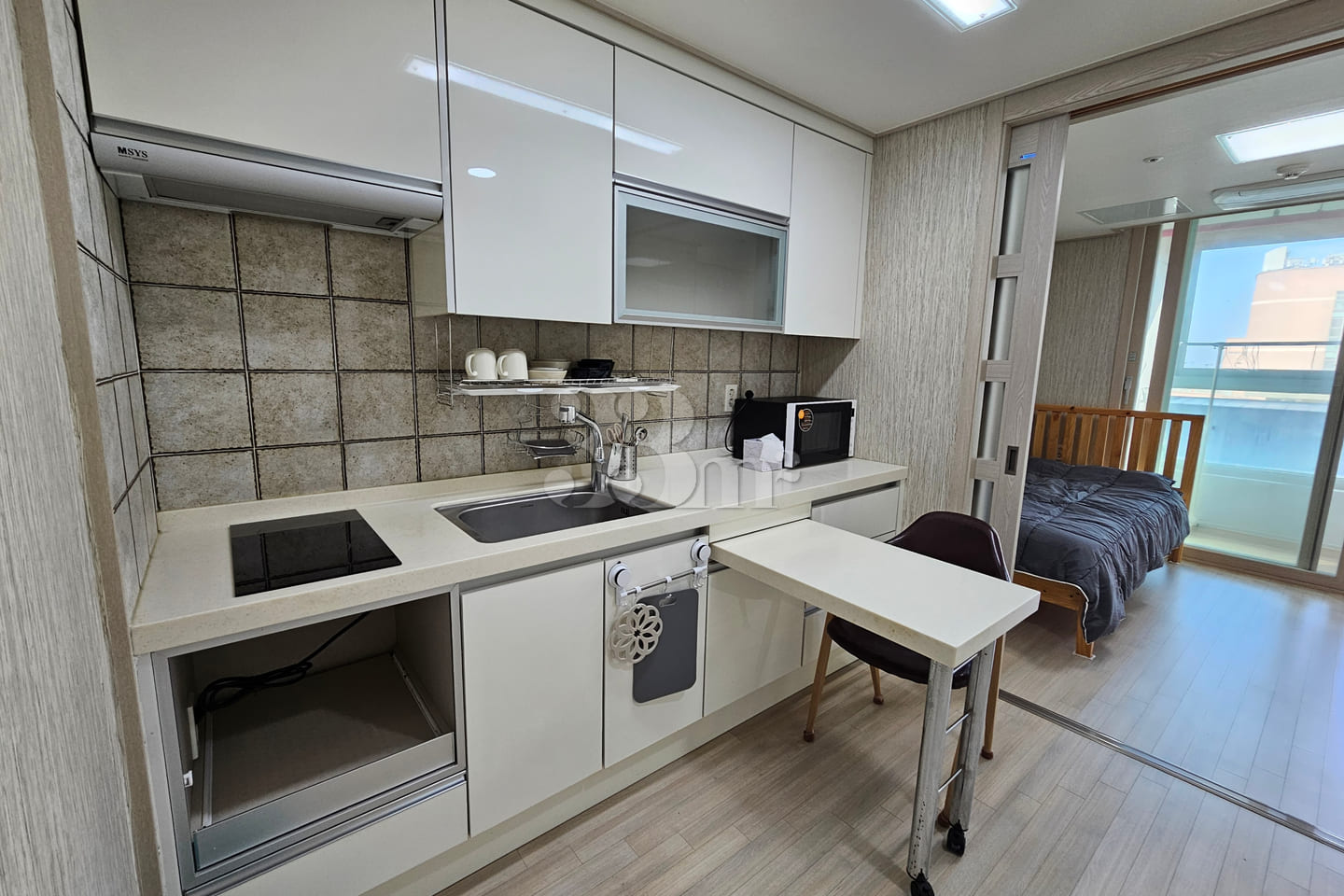 Newly built near the airport/1 minute to E-Ma 10th image