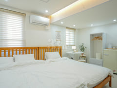 3-person room near Myeongdong Station, Seoul 1th image