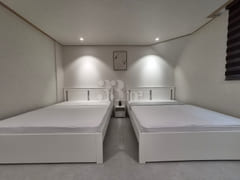 2-room unit (approx. 66㎡ / 20 pyeong), 3-minu 3th image