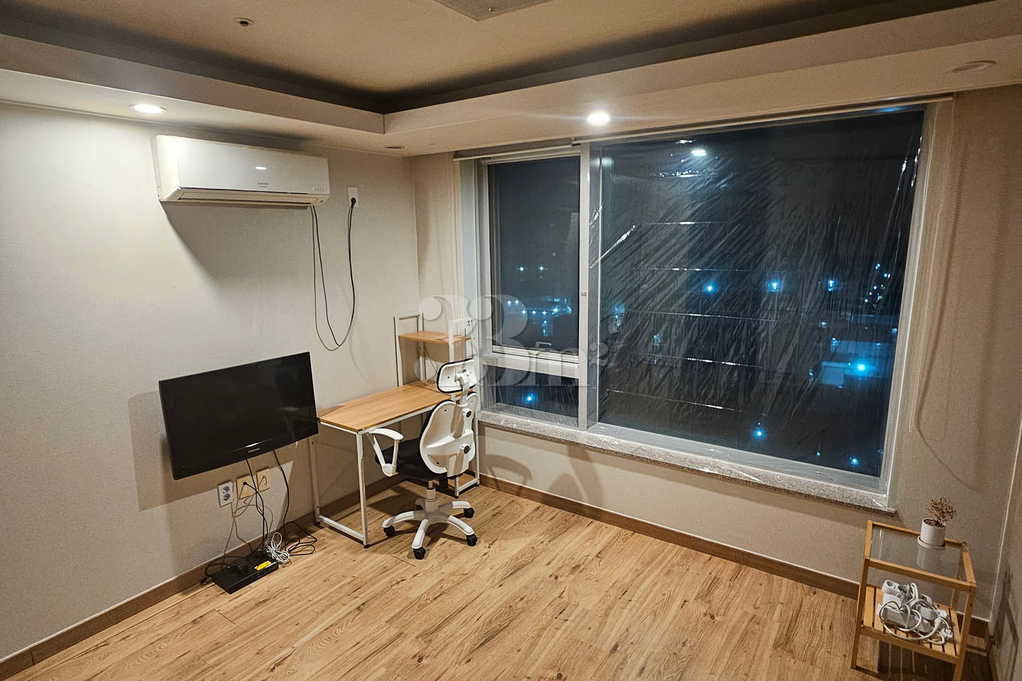 Cozy officetel in Dongtan 1th image