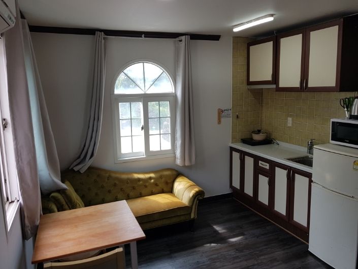 Studio with separate room, 2nd floor, 40F 2th image