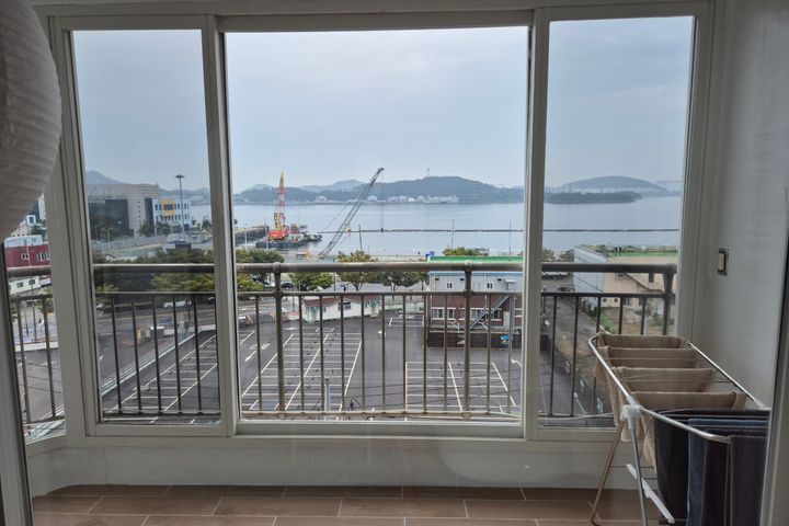3-bedroom apartment with an ocean view 3th image