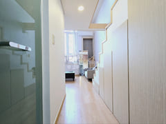 5 minutes to Gangnam National University of E 1th image