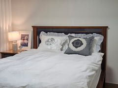 1 minute from the Han River; fully furnished; 3th image