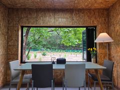 Detached rural house, 10-minute walk to the b 0th image