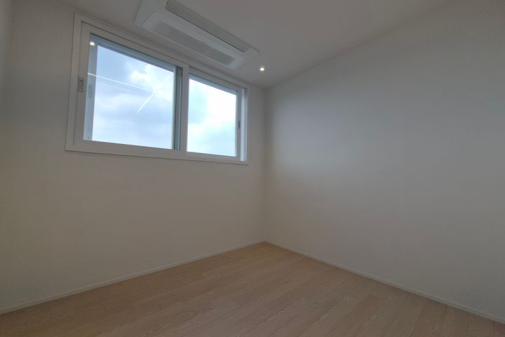 Newly built apartment within walking distance 7th image