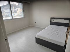 Three-room apartment near Machi Square 4th image