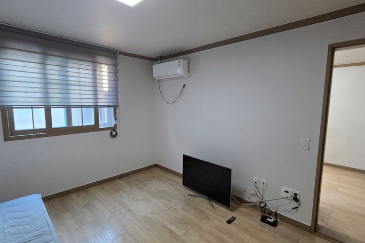 Solbi's Room 1th image