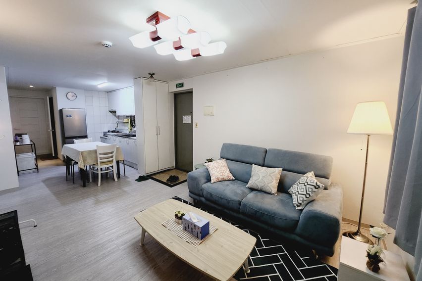 #9신촌홍대2룸4베드