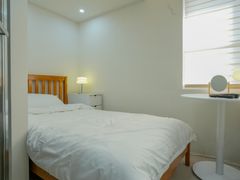 Twin Room in Myeongdong Station Area, Seoul 6th image
