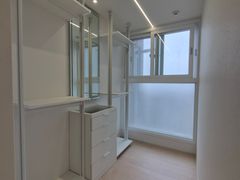 Large, newly built apartment near Bucheon Sta 10th image