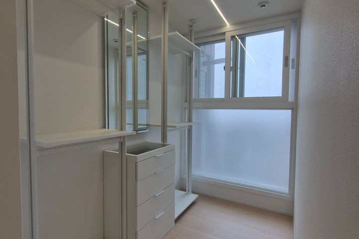 Large, newly built apartment near Bucheon Sta 10th image