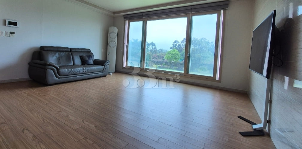 Suite & Garden 9th image