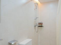 3-person room near Myeongdong Station, Seoul 16th image