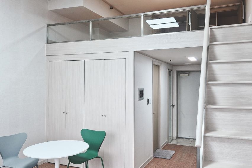 신설동역 복층 3인실