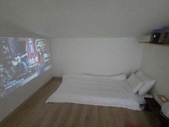 Room 302 3th image