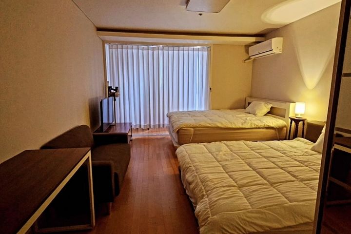Gangnam Seocho Isu Station Fully Furnished Qu 0th image