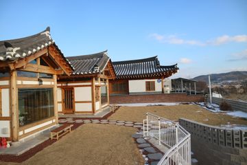강화도한옥독채잔디마당