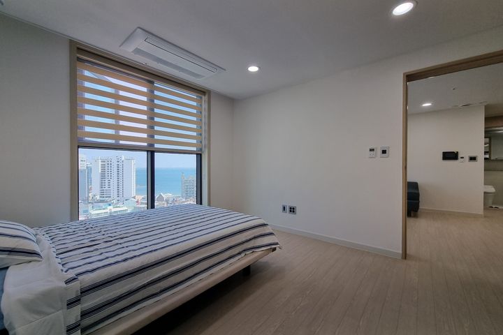 Fully furnished, 2 bedrooms, Gwangan Bridge v 11th image