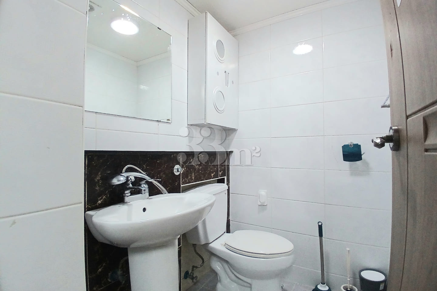 Clean studio apartment on the 2nd floor 9th image