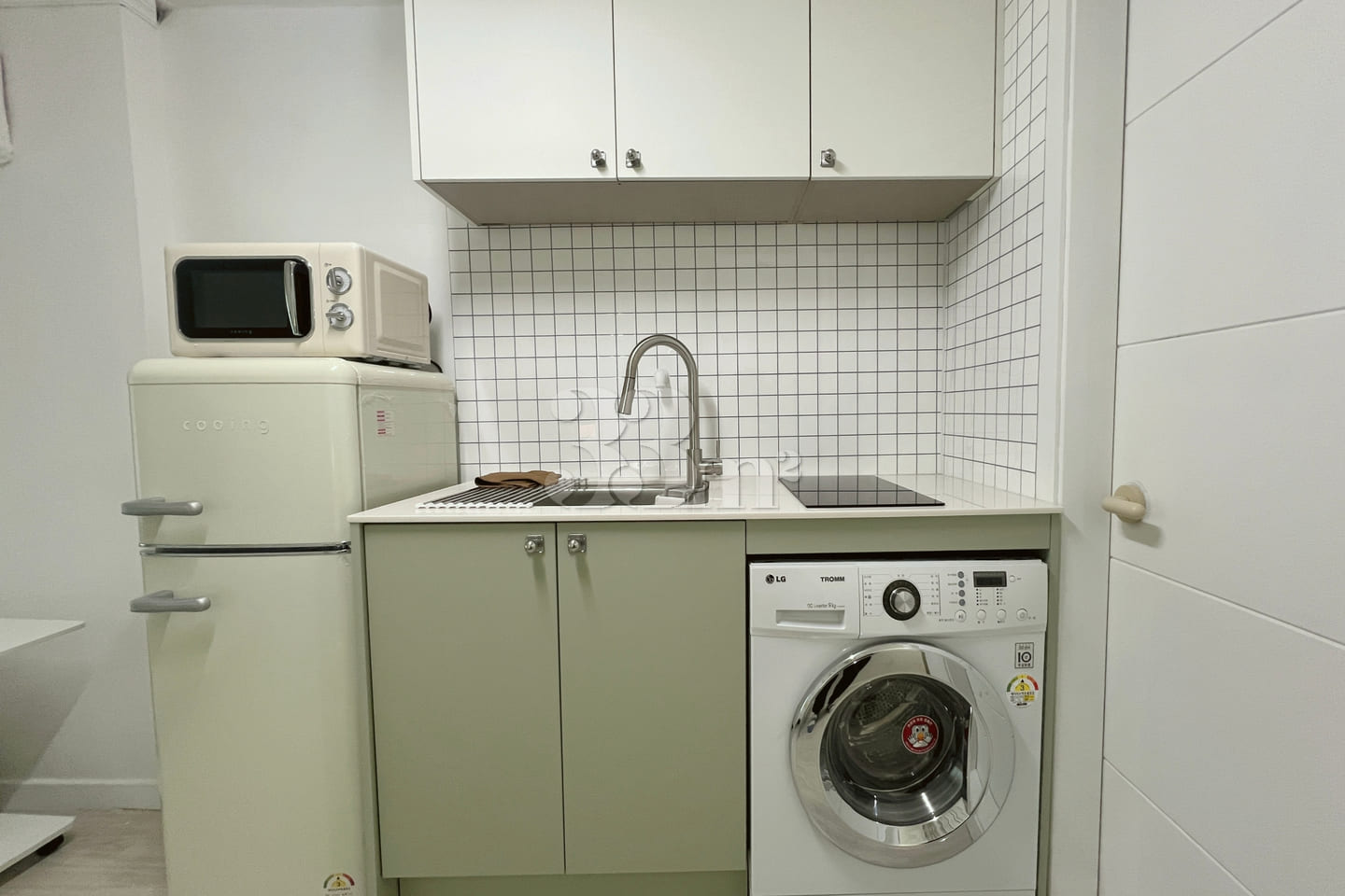 7 min from Sangsu Station / Queen-size bed /  5th image