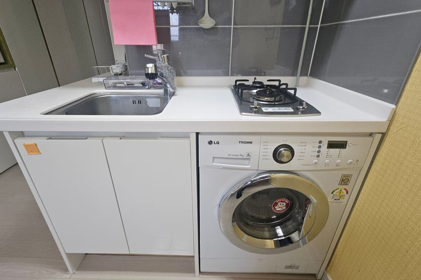 별똥별하우스 푸르18층