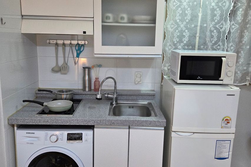 햇살 좋은 아늑한 방 2번째 이미지