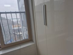 A quiet house with a view. 7th image