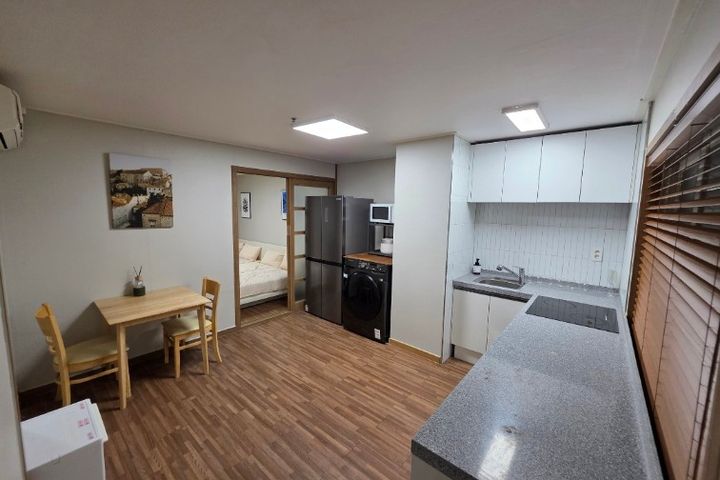 Cozy House in Nakseongdae/Sadang 1th image