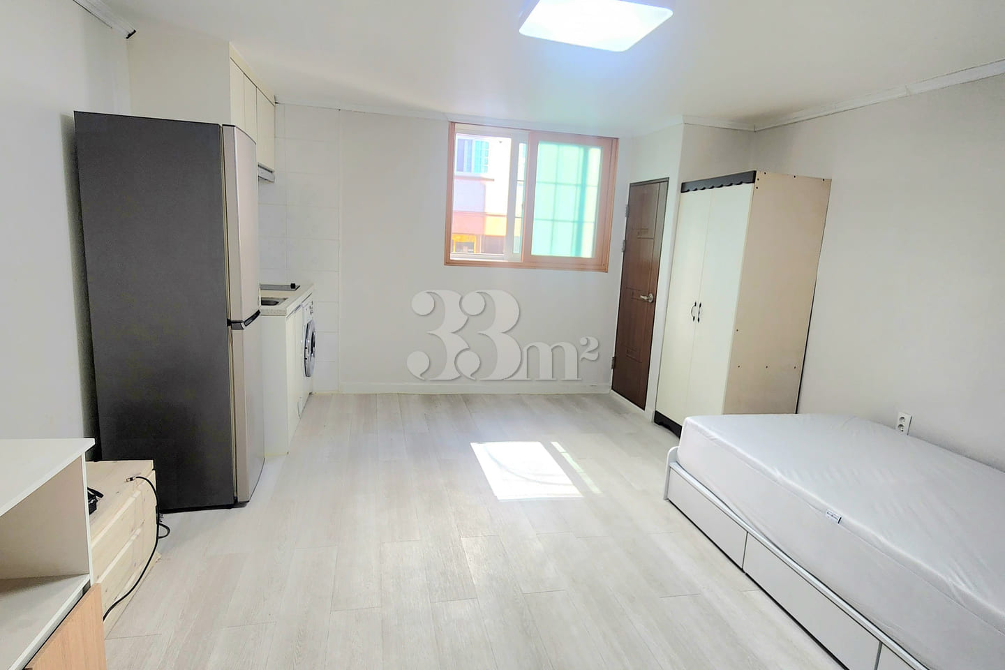 Spacious studio apartment near Busan City Hal 5th image
