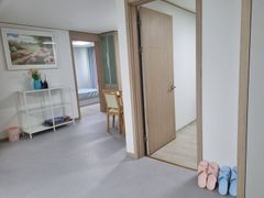 Seongsu-dong or Apgujeong—what do you think? 11th image