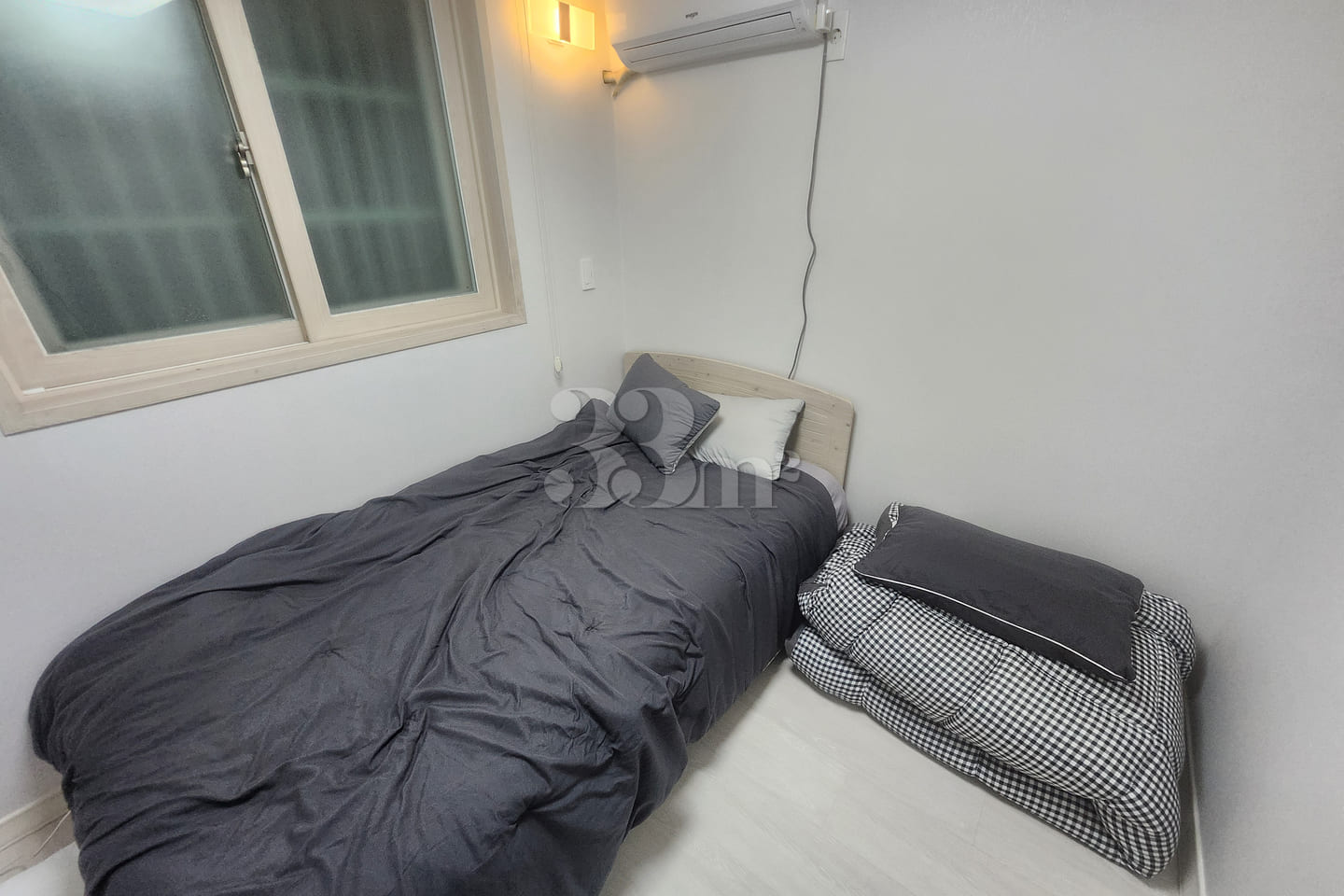 Large room in a new building, 5 minutes from  7th image