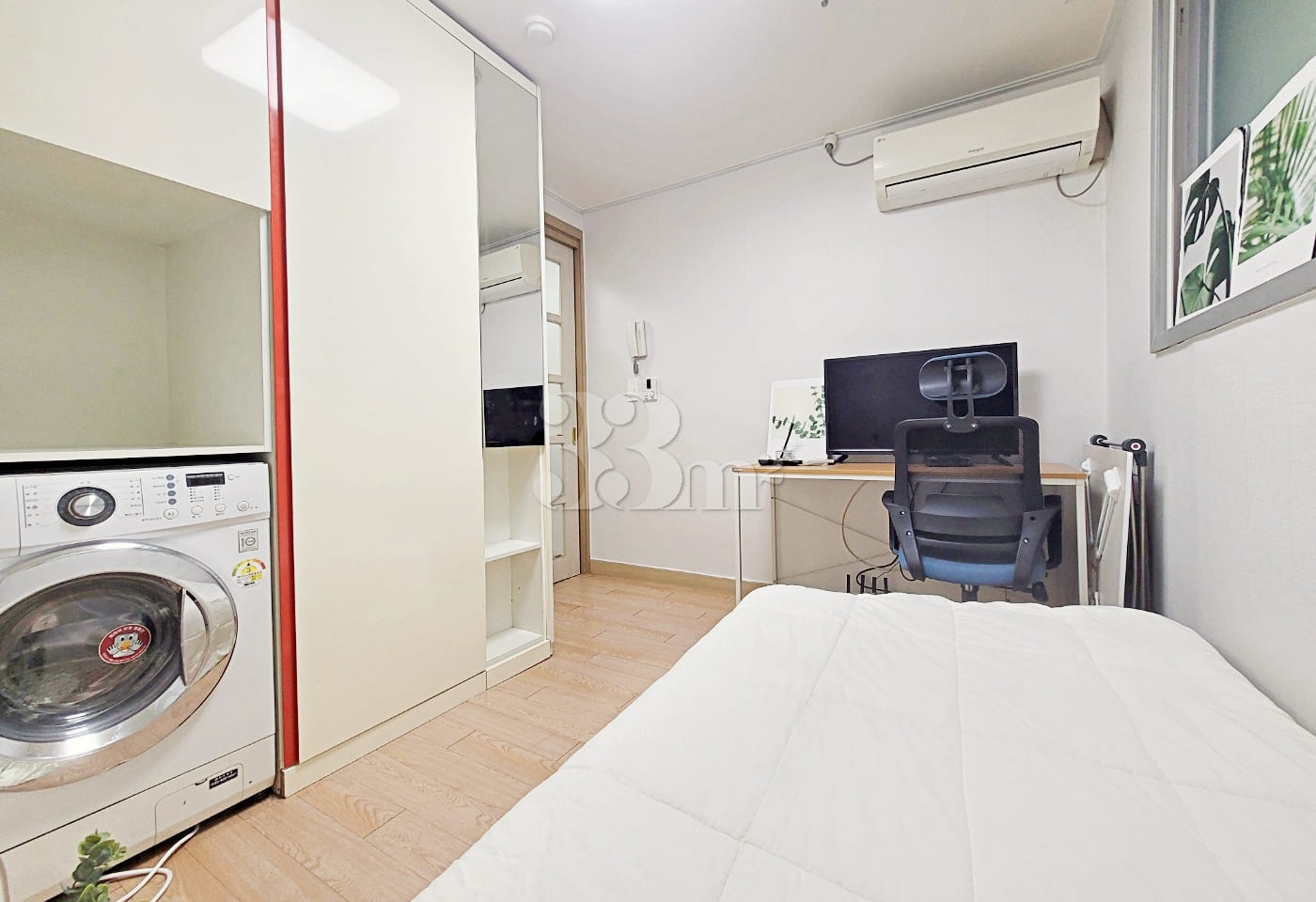 Golden Palace, Room 605 4th image