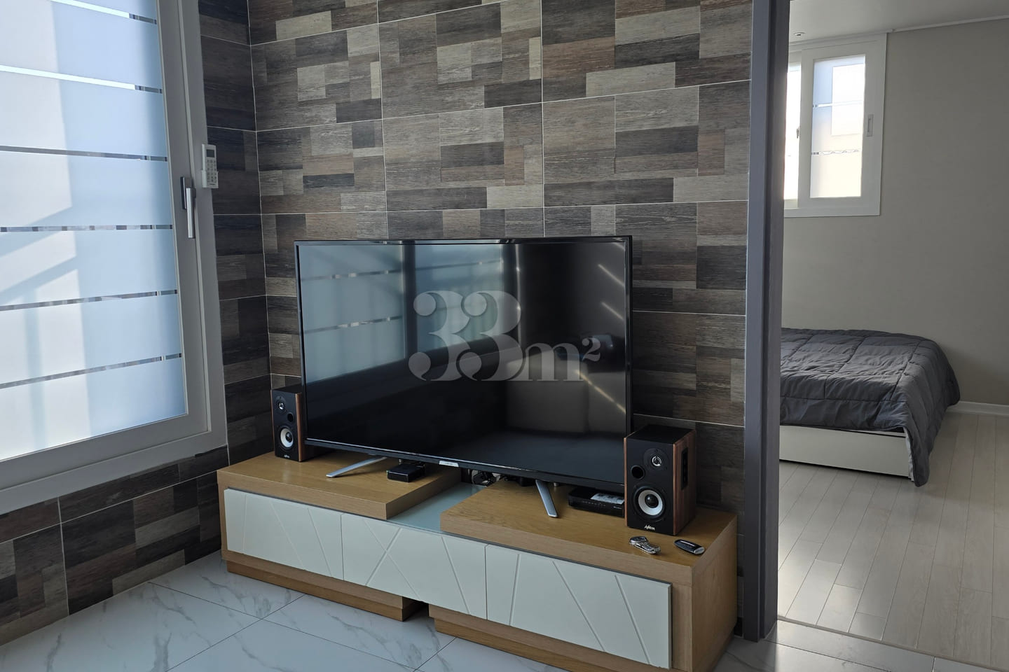 Newly built, 3-room, fully furnished 1th image