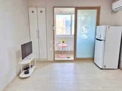 A sun-drenched room. 7th image
